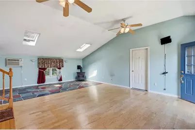12 Robert Avenue, Portsmouth, RI 02871 - Photo 3