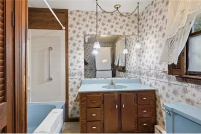 12 Robert Avenue, Portsmouth, RI 02871 - Photo 19