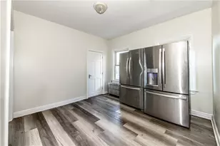 31 Grosvenor Ave, Providence, RI 02908 - Photo 11