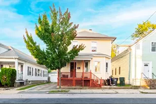 31 Grosvenor Ave, Providence, RI 02908 - Photo 1