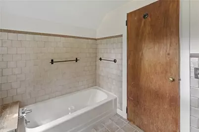 90 Hilltop Road, East Providence, RI 02914 - Photo 17