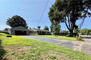 85 Commonwealth Ave, Warwick, RI 02886 - Photo 3
