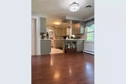 85 Commonwealth Avenue, Warwick, RI 02886 - Photo 11