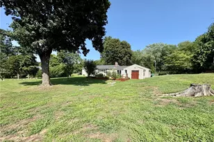 85 Commonwealth Ave, Warwick, RI 02886 - Photo 39