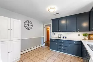 94 Wampanoag Trl, East Providence, RI 02915 - Photo 7