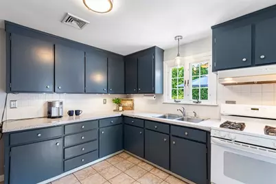 94 Wampanoag Trail, East Providence, RI 02915 - Photo 5