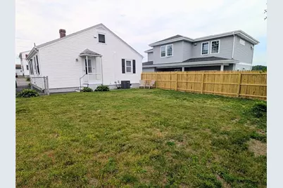 247 Grosvenor Avenue, North Providence, RI 02904 - Photo 21