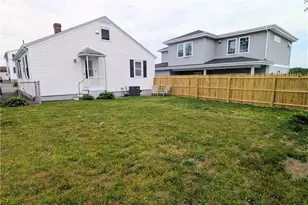 247 Grosvenor Ave, North Providence, RI 02904 - Photo 21