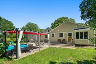 147 Riverside Dr, East Providence, RI 02915 - Photo 27