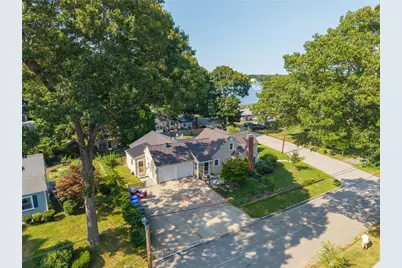 147 Riverside Drive, East Providence, RI 02915 - Photo 33