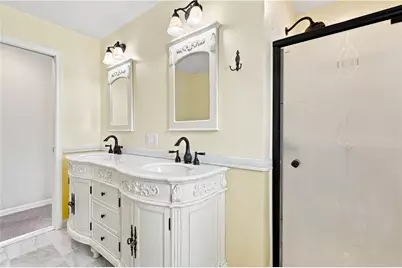 82 Dyer Avenue, East Providence, RI 02915 - Photo 17