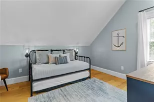 20 Summer St, Newport, RI 02840 - Photo 33