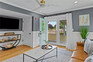 20 Summer St, Newport, RI 02840 - Photo 17