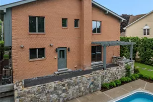 14 Maxcy Dr, Providence, RI 02906 - Photo 33