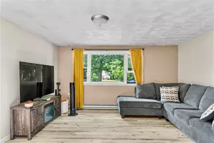 27 Faxon St, West Warwick, RI 02893 - Photo 5
