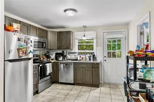 27 Faxon St, West Warwick, RI 02893 - Photo 17