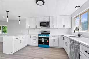 21 Cathy Cir, Portsmouth, RI 02871 - Photo 7