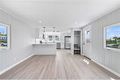 21 Cathy Circle, Portsmouth, RI 02871 - Photo 9