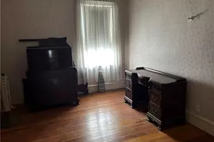 209 Webster Ave, Providence, RI 02909 - Photo 17
