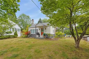 205 Waterman Ave, North Providence, RI 02911 - Photo 9