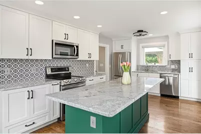 26 Tryon Avenue, East Providence, RI 02916 - Photo 9