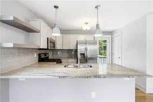 12 Park Ave, Narragansett, RI 02882 - Photo 5