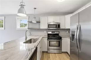12 Park Ave, Narragansett, RI 02882 - Photo 7