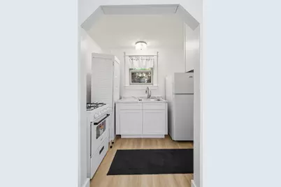 247 West Main Road, Middletown, RI 02842 - Photo 31