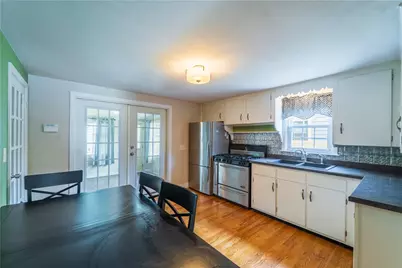 29 Pleasant View Road, Warwick, RI 02888 - Photo 7