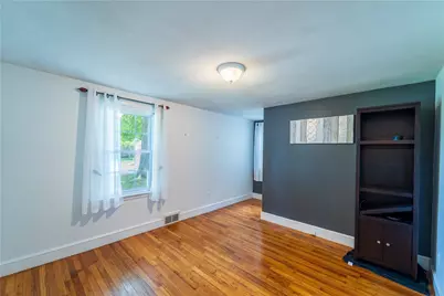 29 Pleasant View Road, Warwick, RI 02888 - Photo 5