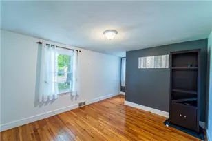 29 Pleasant View Rd, Warwick, RI 02888 - Photo 5