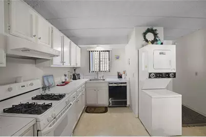 143 Hoffman Avenue #208, Cranston, RI 02920 - Photo 5