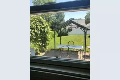 581 Newport Avenue, Pawtucket, RI 02861 - Photo 5