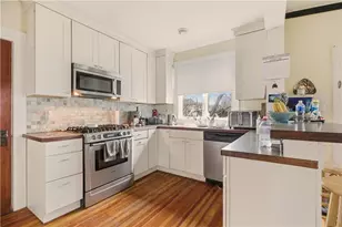 51 Warner St, Newport, RI 02840 - Photo 17