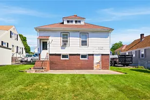 29 E Earle St, Cumberland, RI 02864 - Photo 33