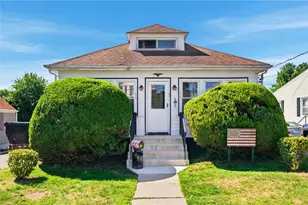 29 E Earle St, Cumberland, RI 02864 - Photo 1