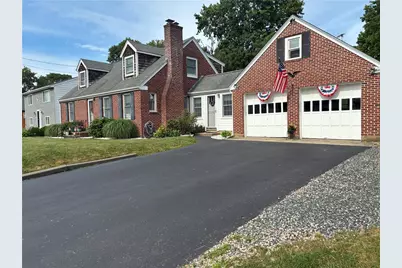 10 Isabelle Drive, Narragansett, RI 02882 - Photo 1