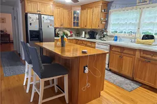 10 Isabelle Dr, Narragansett, RI 02882 - Photo 3