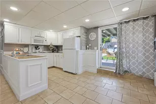 33 Scott Dr, East Providence, RI 02915 - Photo 23