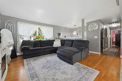 33 Scott Drive, East Providence, RI 02915 - Photo 9