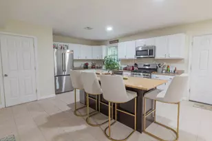 29 Genoa Ave, Johnston, RI 02919 - Photo 5