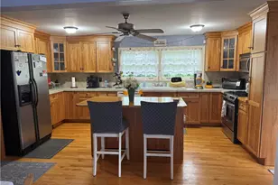 10 Isabelle Dr, Narragansett, RI 02882 - Photo 3