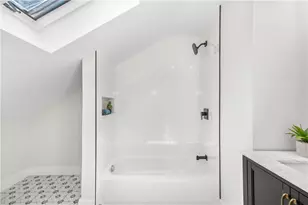 119 Longwood Ave, Providence, RI 02908 - Photo 27