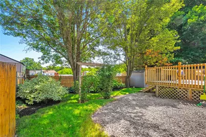 119 Longwood Avenue, Providence, RI 02908 - Photo 29