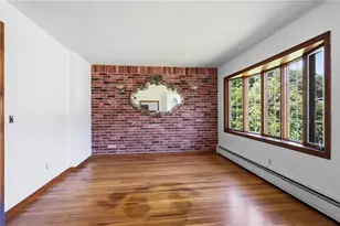 22 Hatfield St, North Kingstown, RI 02852 - Photo 5