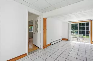 22 Hatfield St, North Kingstown, RI 02852 - Photo 15