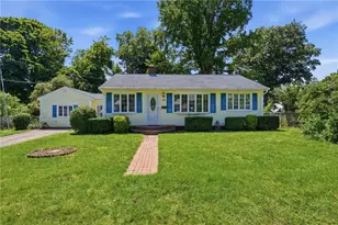 22 Hatfield St, North Kingstown, RI 02852 - Photo 1