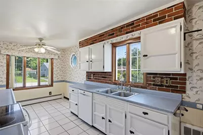 22 Hatfield Street, North Kingstown, RI 02852 - Photo 7