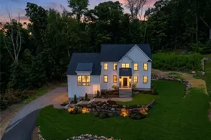 15 Tuscan Ct, Cumberland, RI 02864 - Photo 1