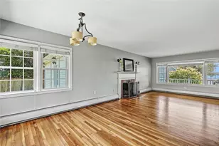 25 Viking Dr, Bristol, RI 02809 - Photo 11